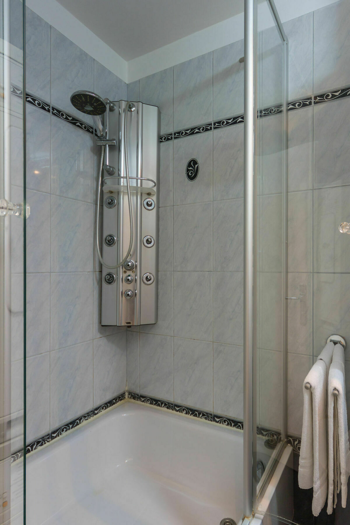 Puzzlehotel - Apartments Zentrum II Виена Екстериор снимка