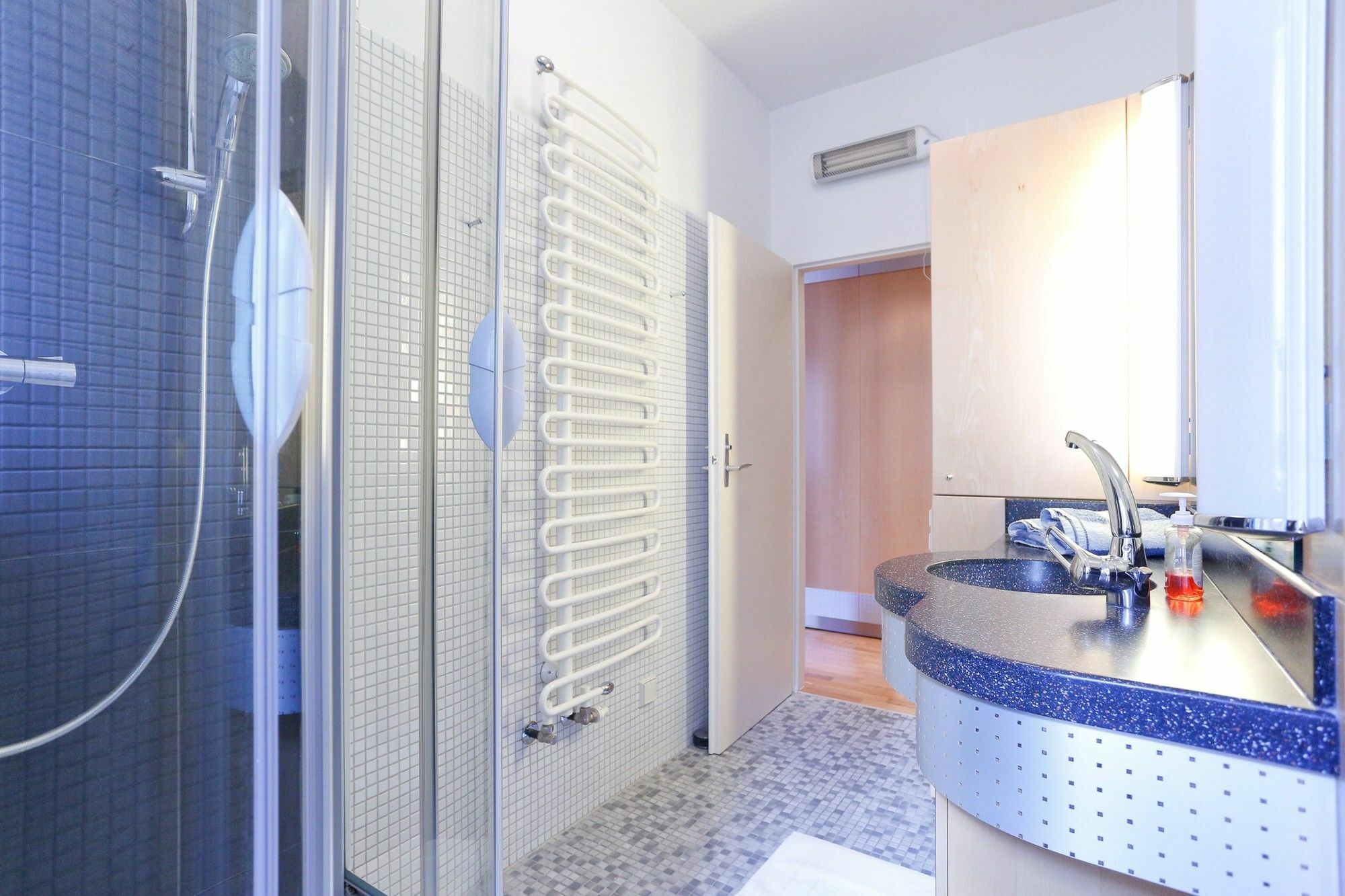 Puzzlehotel - Apartments Zentrum II Виена Екстериор снимка